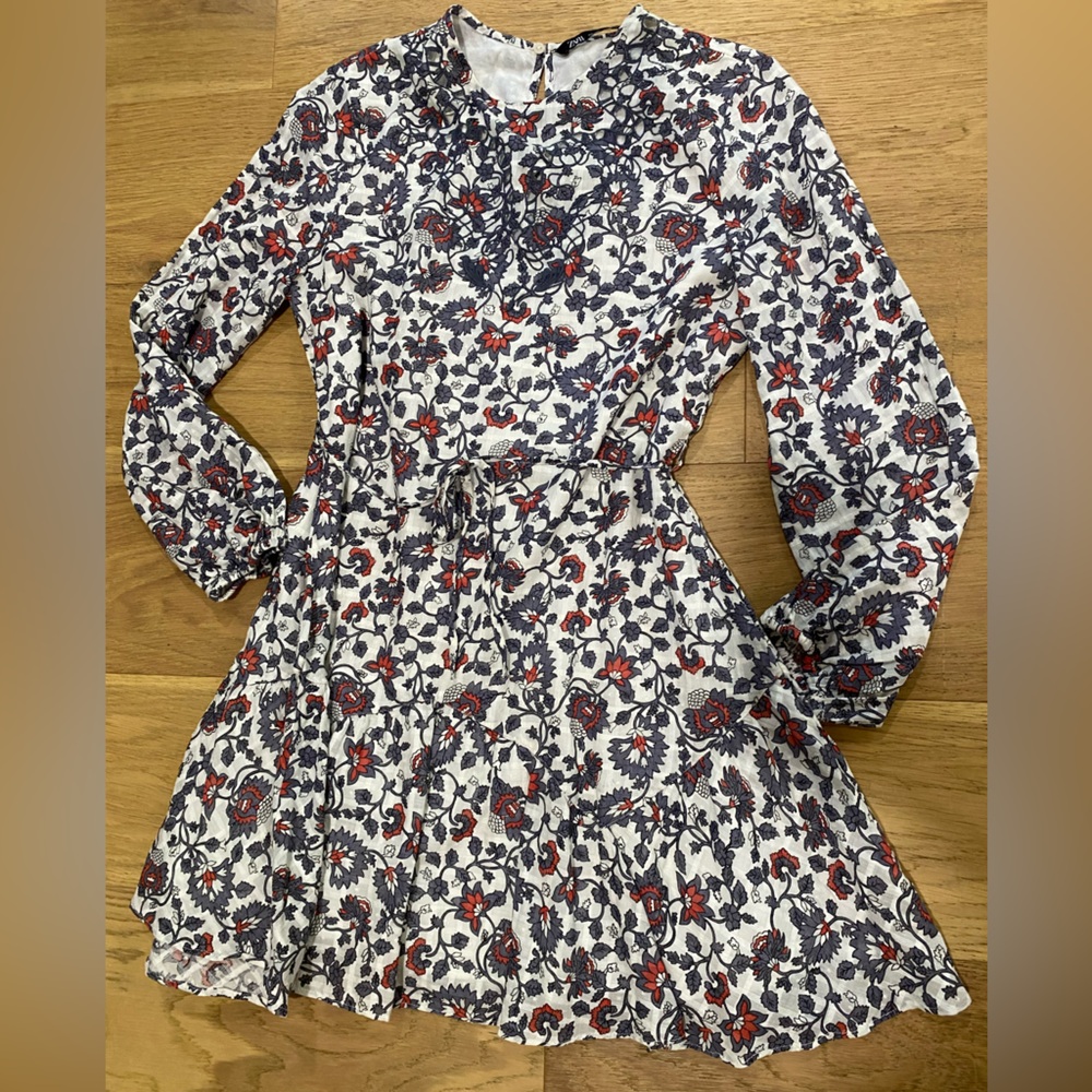 Zara detailed embroidered floral textured lined flirty skirt dress size M EUC